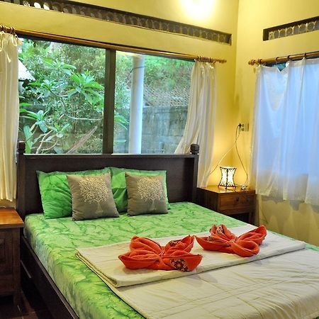 Soni Backpacker House Hostel อูบุด ภายนอก รูปภาพ